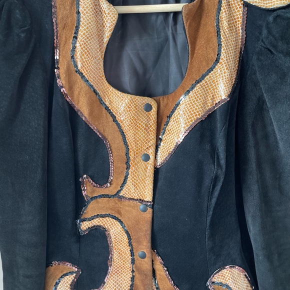 Vintage suede jacket/ bolero - Picture 4 of 6